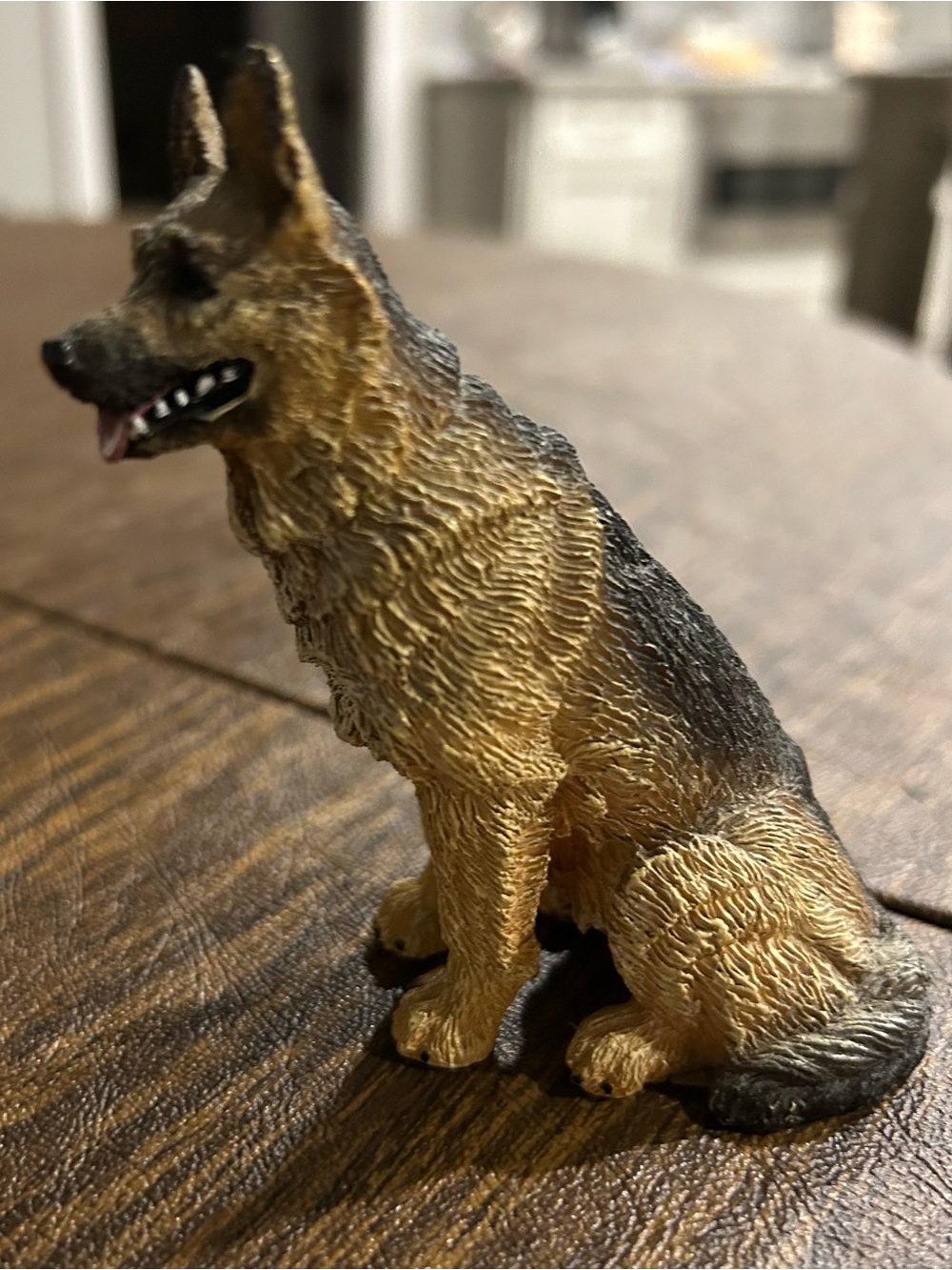 Hand-Painted German Shepherd Sculpture in Brown and Black - Picture 6 of 7